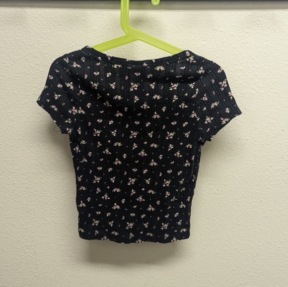 Art Class Target Brand Ribbed Button Down Tops - Picture 9 of 9